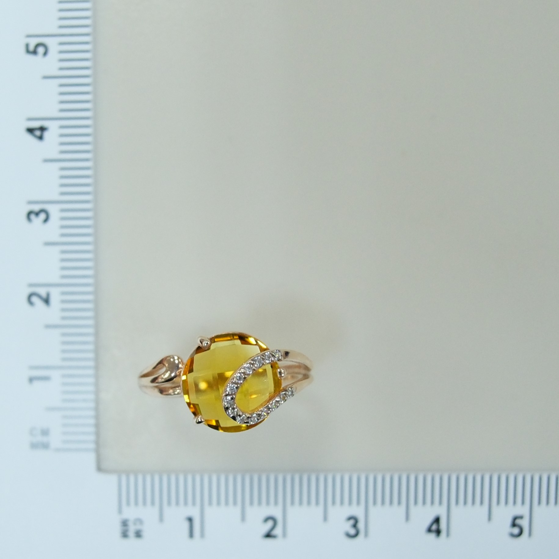 Серебряное кольцо с цитрином